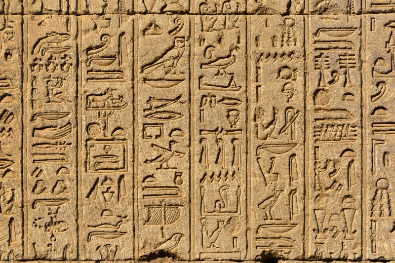 系列 一 埃及墙壁上的古代壁画和象形文字(25张图片)查看全部 >