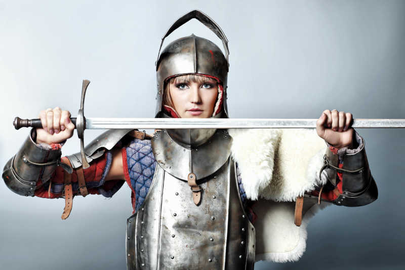 中世纪骑士图片素材-金属铠甲与刀剑创意图片-jpg格式