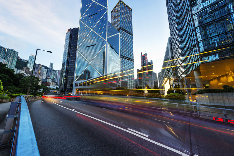 现代城市在夜间香港中国