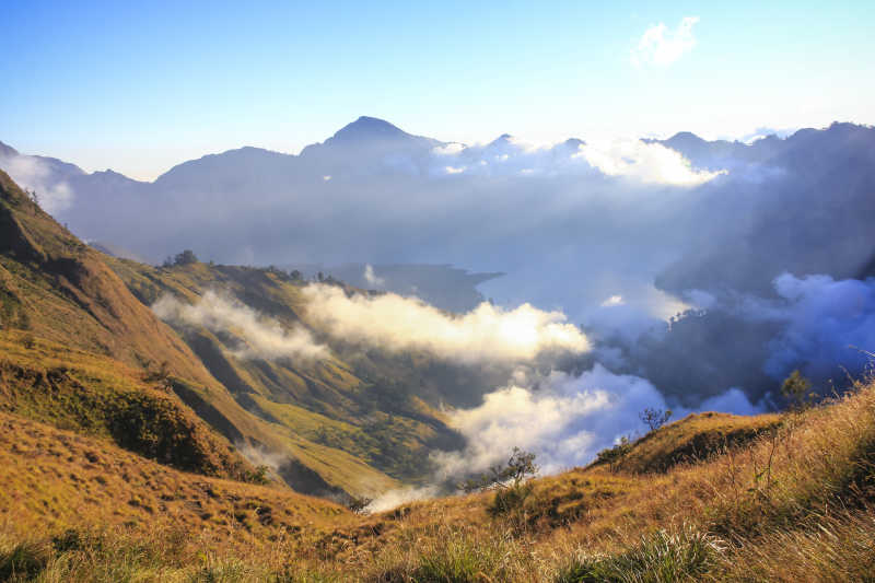 雾山林加尼山