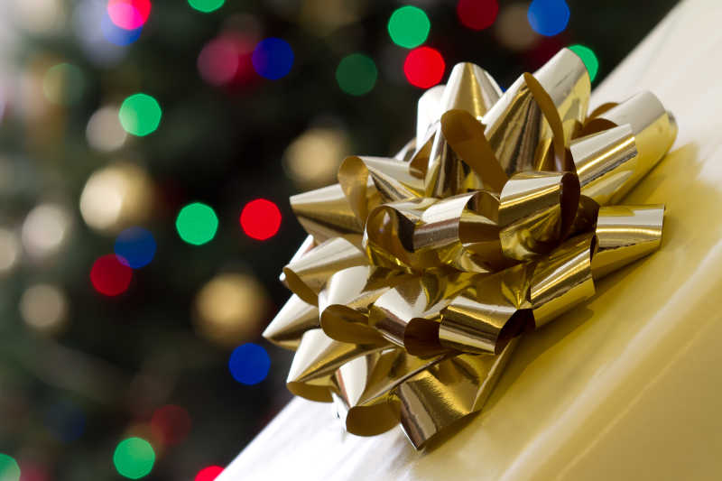 带有装配的礼物