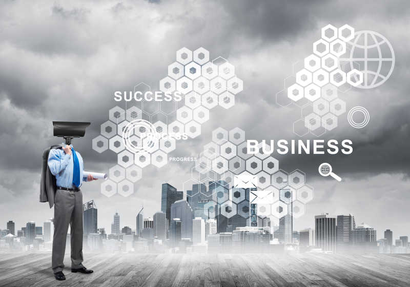 头被换成摄像头的人的安全观和隐私保护