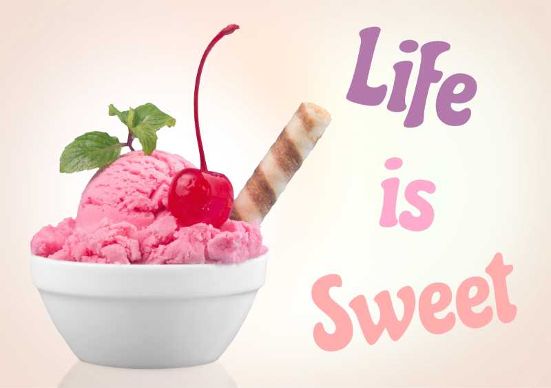 碗里红色的冰激凌以及上面的樱桃