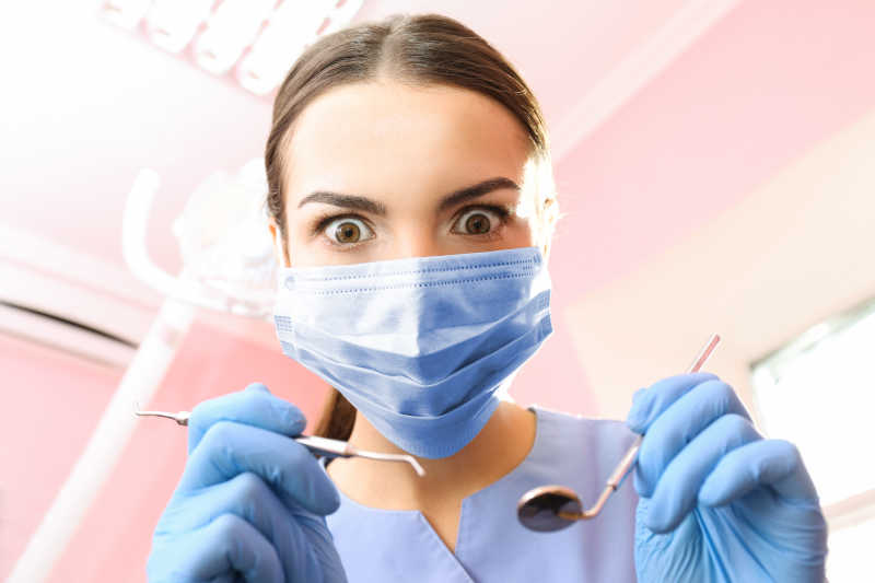 牙科及牙周病诊疗师