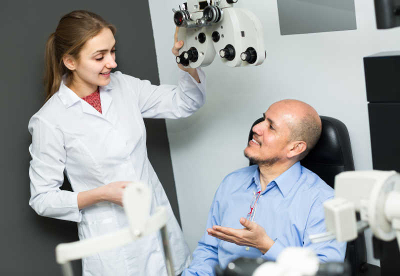 门诊眼科正常检查