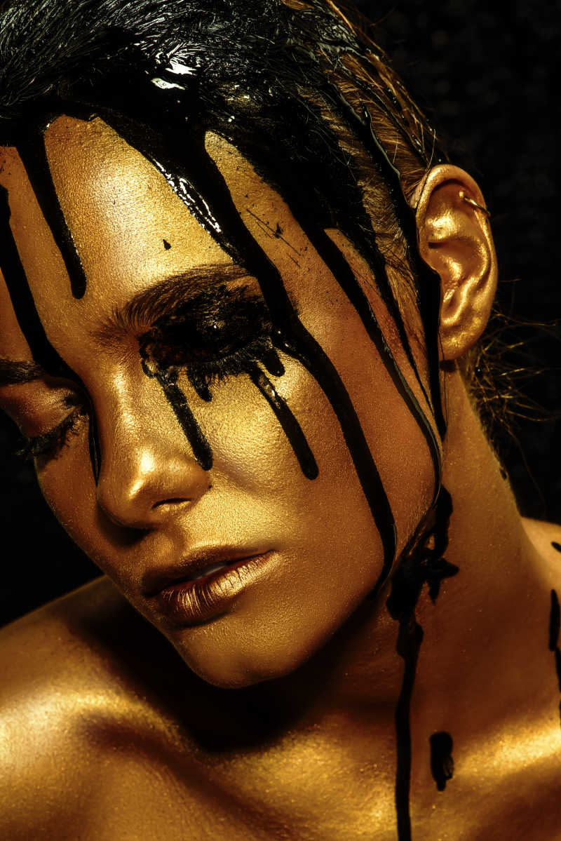 污染和中毒通过化妆概念表现