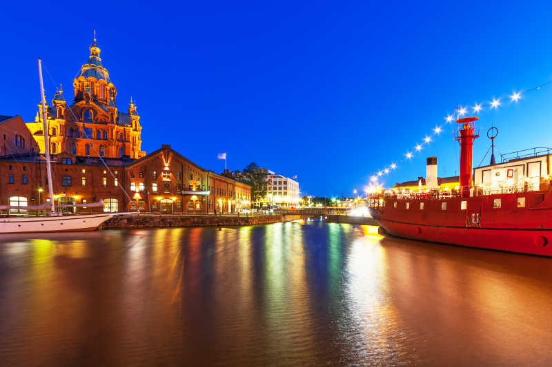 赫尔辛基夜景图片