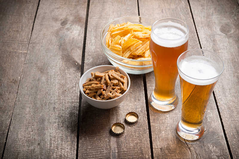 啤酒与薯片