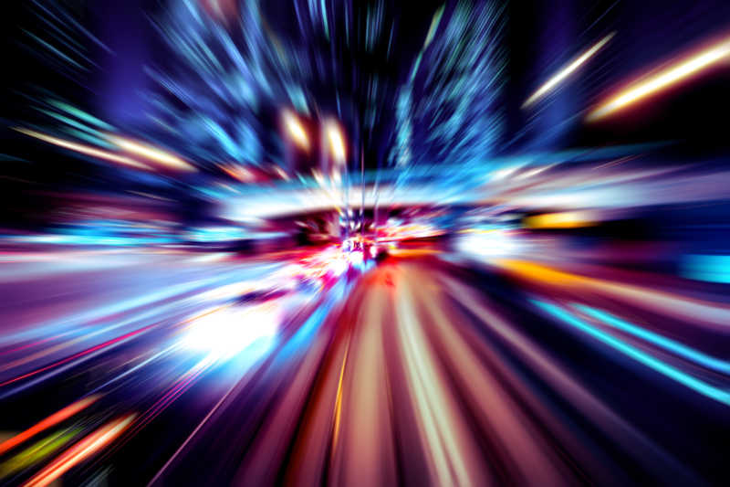 夜间移动交通灯轨迹图