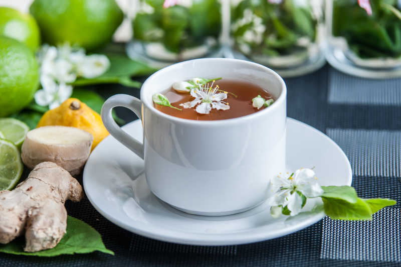 柠檬和姜茉莉花茶