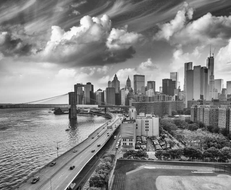 布鲁克林大桥和曼哈顿天际线