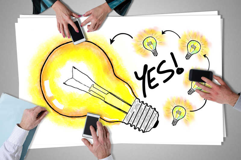 放在桌子上的观念概念