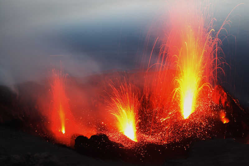 苏门答腊岛火山爆发图片