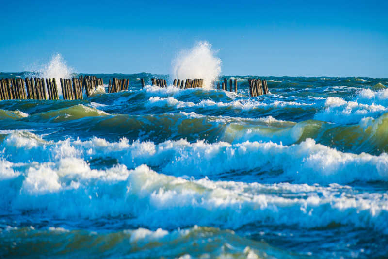 蓝色的大海波浪