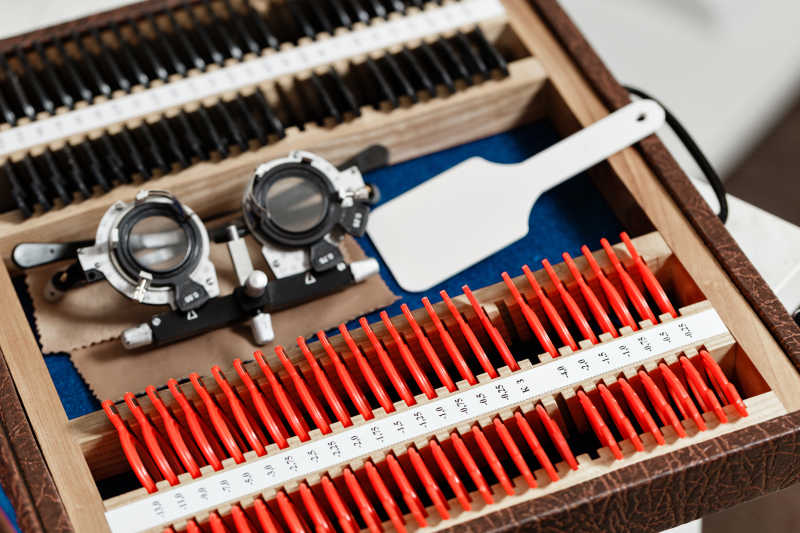 近视眼验光测试眼镜