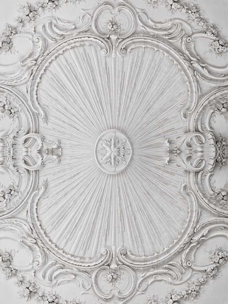 造型豪华的白色古典墙壁