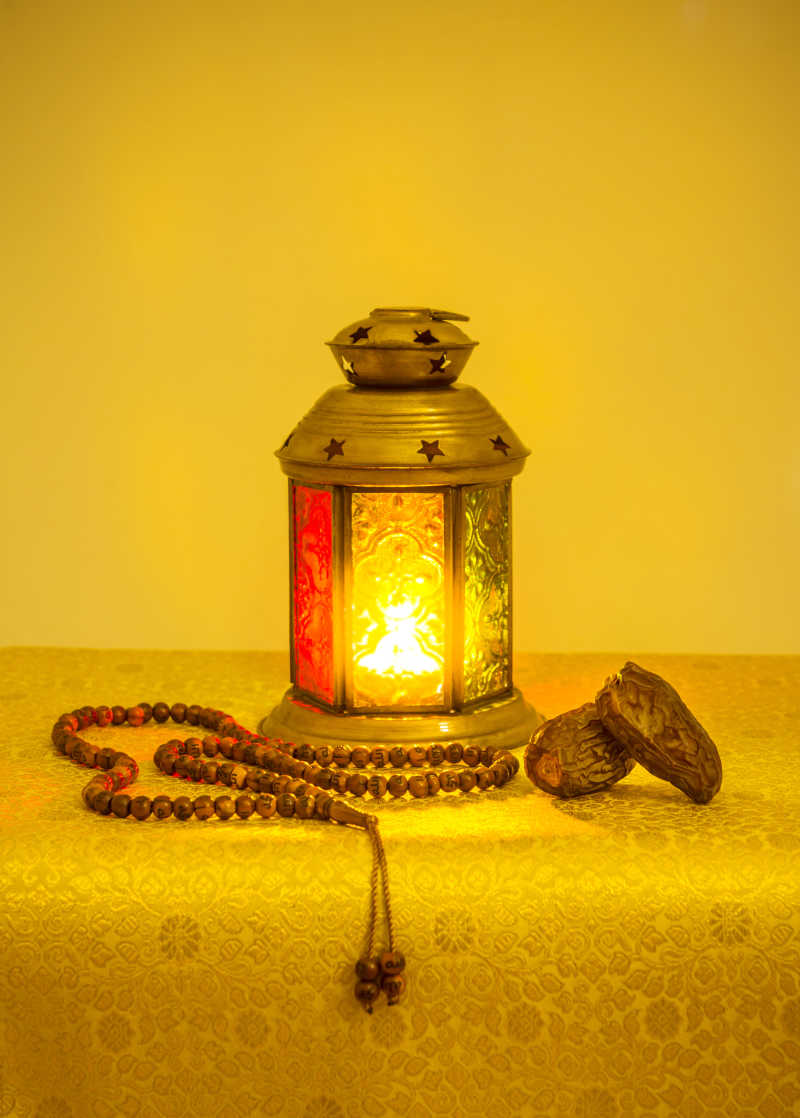 传统的斋月灯和教的念珠