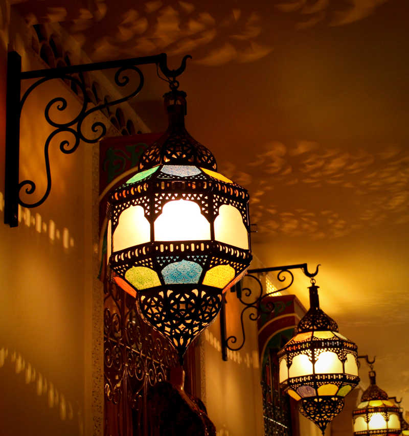 土耳其悬挂的灯具特写