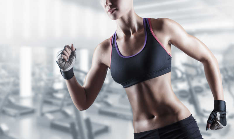 运动的女孩特写