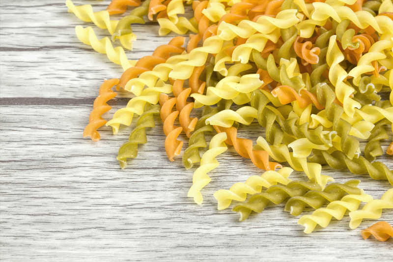 丰富多彩的干面条