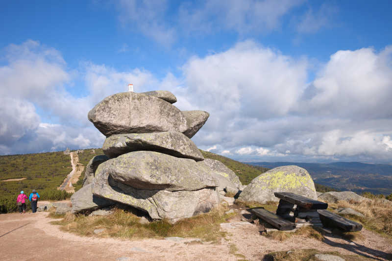 卡科挪谢山的花岗岩