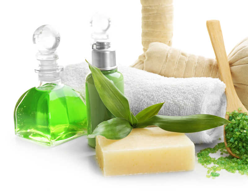 白色背景做水疗套装