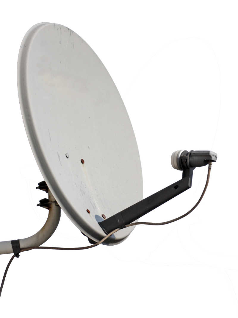 白色背景下的卫星天线