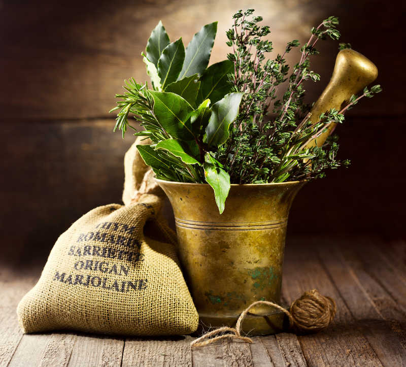 新鲜草本香料的特写