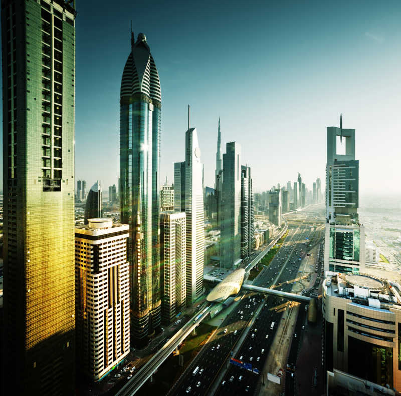 日落时分的迪拜天际线美景