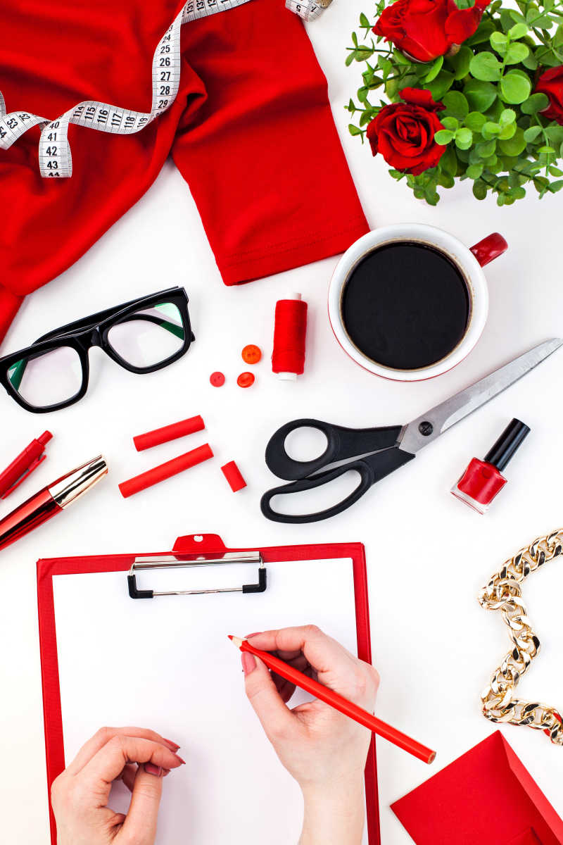 时尚配件和女性的手