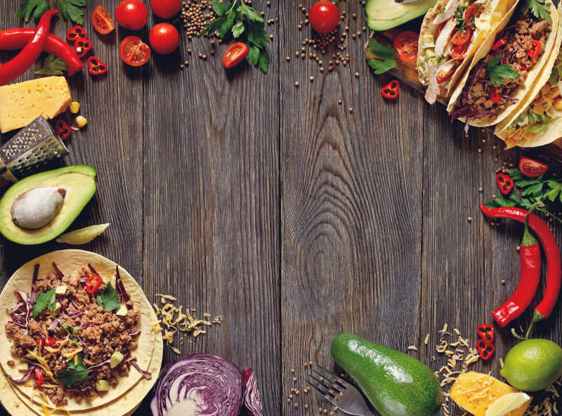 新鲜美味墨西哥的玉米饼和食品配料