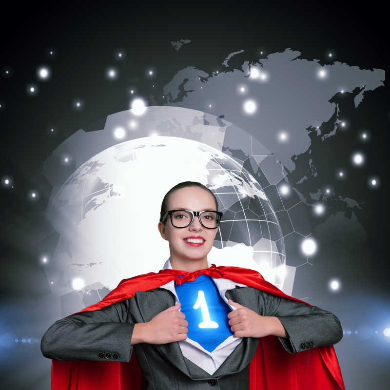 披着红色斗篷的女强人