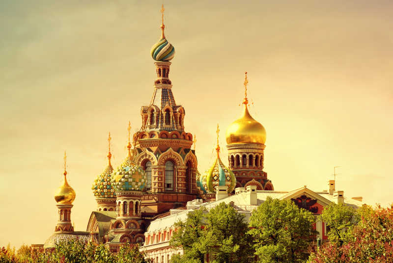 带有滤镜的基督复活教堂特写