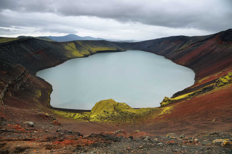 火山湖特写
