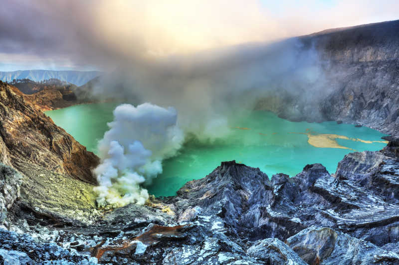 火山口