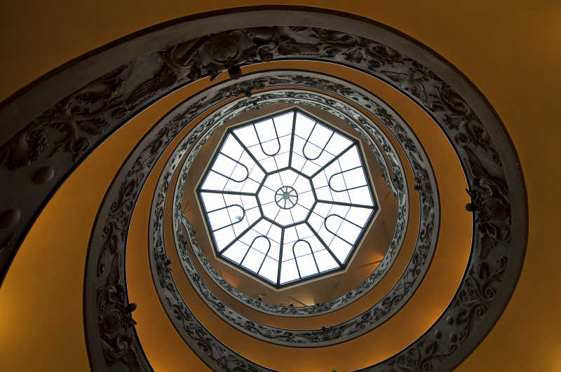 螺旋楼梯从下到上