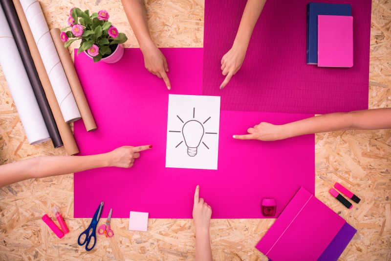 手指灯泡剪纸创意