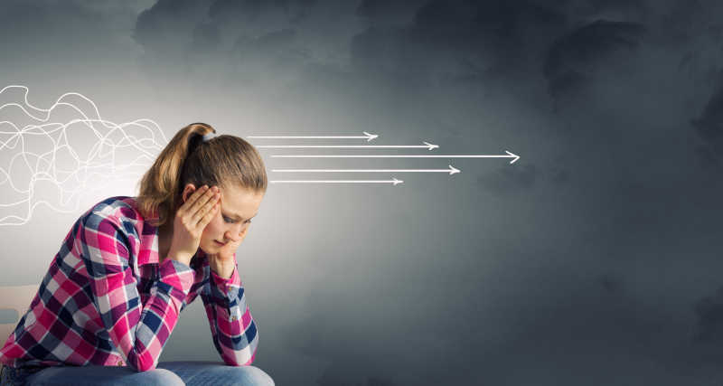 思考中的女孩创意