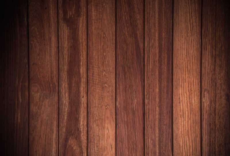 深褐色的木材纹理