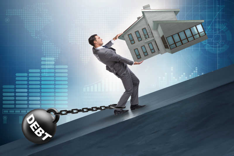 负债买房