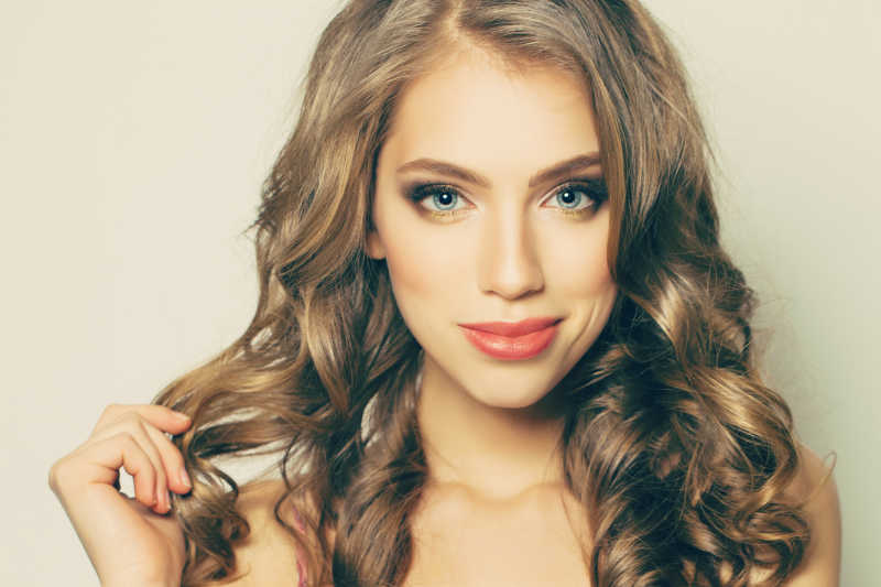 性感女人的长卷发