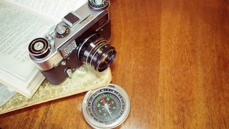 桌上的相机