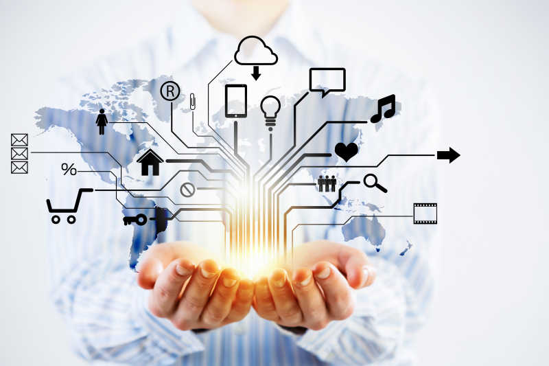 手捧社交网络概念