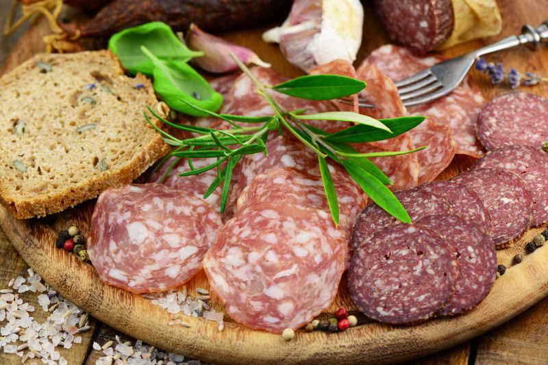 意大利腊肠切片