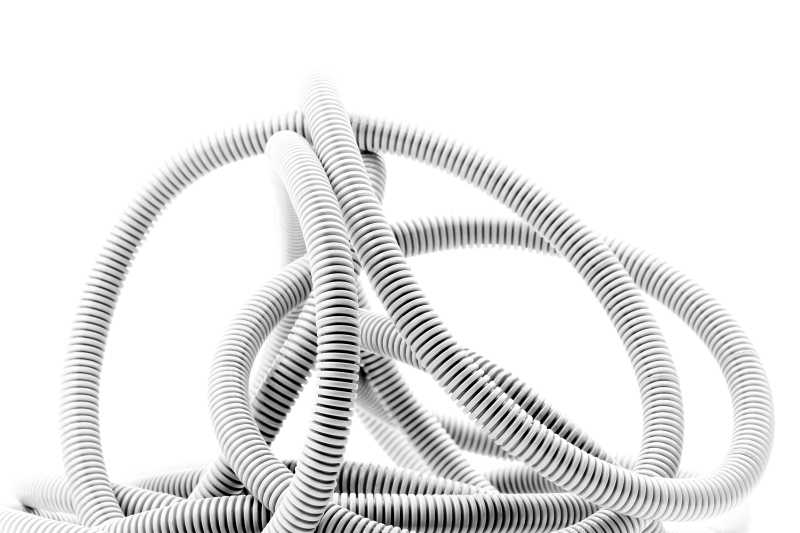 一团白色的波纹管