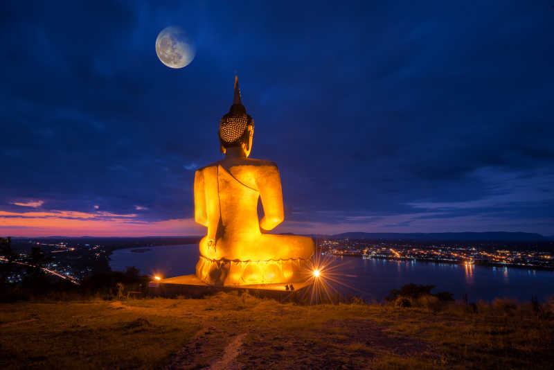 Дорог будды. Будда на закате. Будда на фоне заката. Будда на Восходе. Биг Будда на закате.
