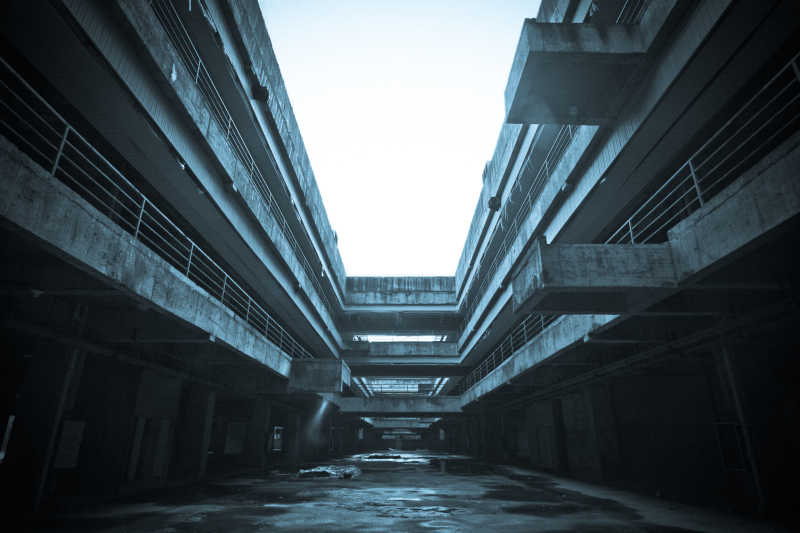 被遗弃的城市建筑特写