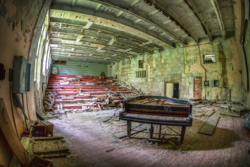 切尔诺贝利被遗弃的钢琴