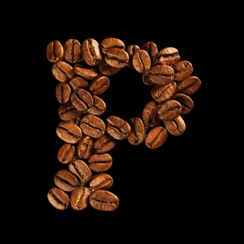 由咖啡豆排列的字母P