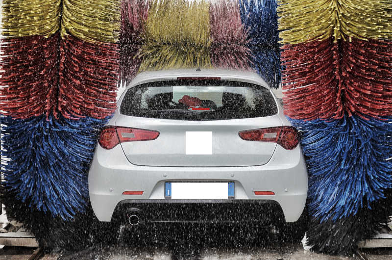 自动工作的洗车刷